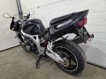 Honda CBR 900 RR Fireblade - 15