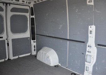 Peugeot Boxer 2.2HDI L3H2 2xKOLA nafta manuál 103 kw - 15