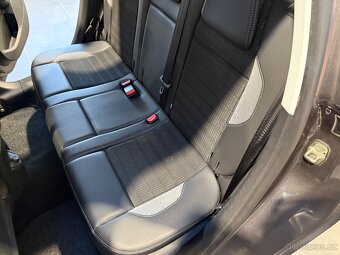 Peugeot 2008 1.2 PureTech 60 kW Allure nová STK a servis - 15