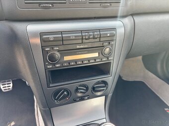 Škoda Octavia RS 1.8T 132kW rv. 2003 Žlutá - 15
