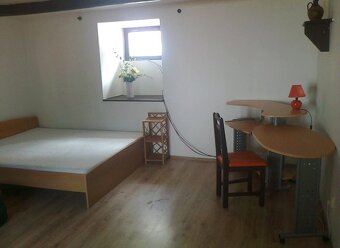 Prodej castecne vybavene restaurace s bytem - 15