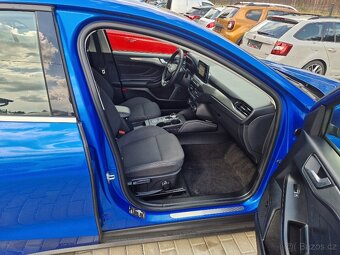 FORD FOCUS Titanium, r. v. 2020, plný servis - 15
