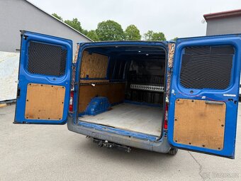 Ford Transit 2,2 - 15