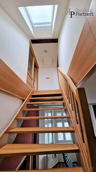 Prodej bytu 4+1 osobní vlastnictví, stará cihlová zástavba,  - 15