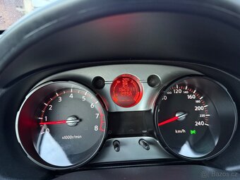 Prodám Nissan Qashqai 2.0i 4x4 automat 162900km - 15