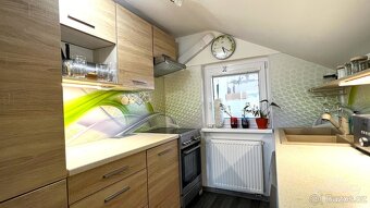 Rodinný dům 4+kk, 162 m² na pozemku 577 m², bazén, Jilové u - 15