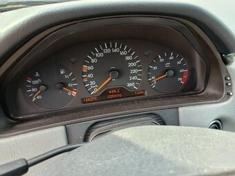 Mercedes-Benz Třída E 320i 4x4 - 15