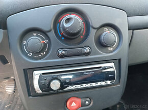 Renault Clio 2007 III 1,2 16V 48kW DILY z vozu, PEKNE - 15