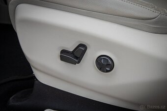 Chrysler Pacifica - 15