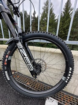 YT Capra Uncaged 12 - 15