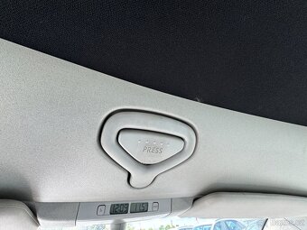 Volkswagen New Beetle 1,9 Tdi 77 kw BEZ KOROZE - 15
