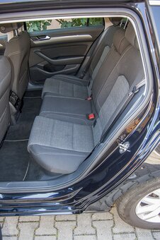 Volkswagen Passat Variant Business 2.0TDI 2021 149000 Manuál - 15