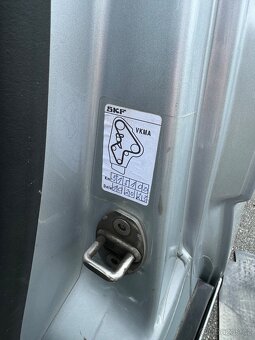 Vw T5 8-9mist 2.0tdi 103kw DSG webasto 2.majitel nebourane - 15