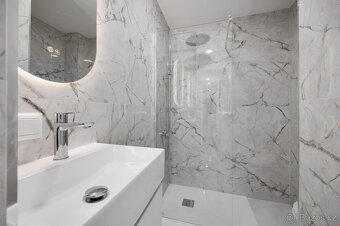ŠPANĚLSKO, Torrevieja, apartmán po kompletní rekonstrukci - 15