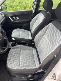 Škoda Fabia 2.generace 1.2 HTP 44kW bílá - 15