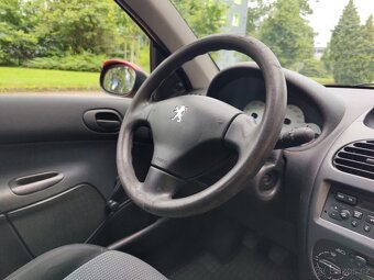 Peugeot 206 1,1i / servo / pneu / ČR / - 15