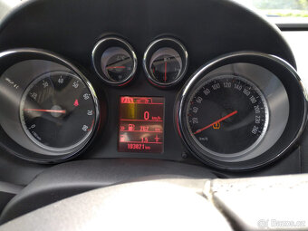 Opel Astra Notchback 1.6 (2017) - 15