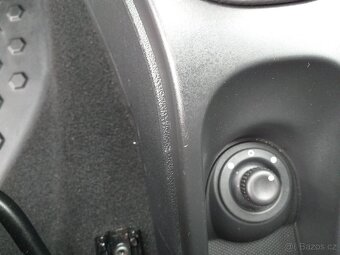 DACIA DUSTER 1,5 DCi 4x4,KLIMA,ESP,ABS,ČR,SERVISKA - 15