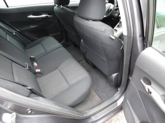 Toyota Auris 2,0 D-4D - výborný stav - 15