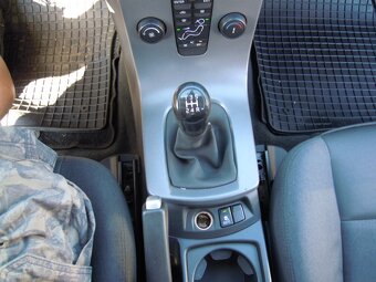 Volvo V50 1.6D 80kw(109hp) r.v.2/2010 - 15