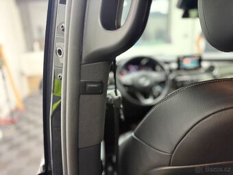 Mercedes-Benz V-Class - 15