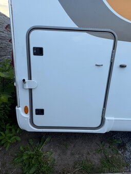 Obytné auto Bürstner Ixeo - 15