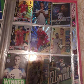 Fotbalove karty + album - 15