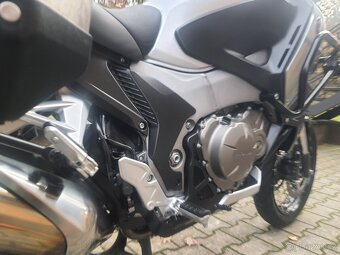 Honda VFR 1200 X Crosstourer - SUPER STAV + VÝBAVA -29 000KM - 15