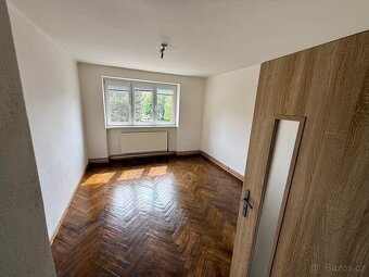 Činžovní dům po kompletní rekonstrukci - 15