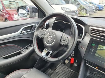 MG ZS Luxury 1.5 78kW 77tkm Virtual ACC ALU 17" kam360° - 15