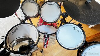 Alesis Strike Pro Special Edition BUNDLE - 15