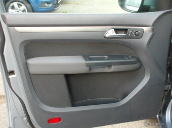 Volkswagen Touran 1,6Mpi bez koroze,TOPstav,poSTK - 15