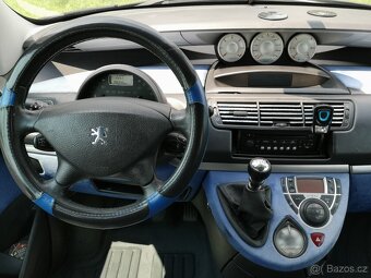 PEUGEOT 807 2.0HDi 80KW EL.DVEŘE,TAŽNÉ ZAŘ.TELEVIZE,SERVIS - 15