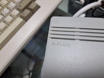 Commodore Amiga 1200 + kvalitní zdroj, Gotek, kabel joystick - 15