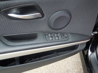 BMW 320 2.0i autom. 125kw(170hp) r.v.12/2009 - 15