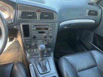Volvo V70 2.4 D automat - STK 9/2026 - Klimatizace - 15