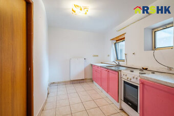 RD s 2 byty 3+1, garážemi, HK, ul. Zelená, pozemek... - 15