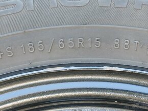 Pěkná zimní kola Peugeot 208, Nokian 185/65/15 8mm - 15