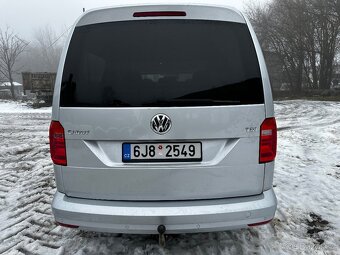 Volkswagen Caddy Maxi 2.0 TDi 5 míst Rok 2018 2X Šoupačky - 15