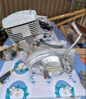 Nove motory IŽ planeta IŽ Jupiter IŽ 350 - 15