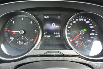 PRODÁM VOLKSWAGEN PASSAT B8 2.0TDi,DSG TOP VÝBAVA SPORT LINE - 15