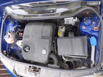prodám škoda fabia 1 r.v. 2003 1,2HTP 40kw, motor na opravu - 15