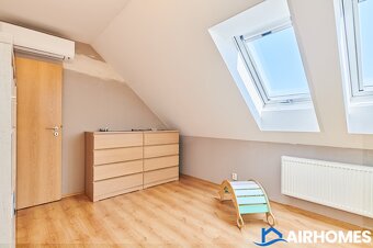 Mezonetový byt 4+kk (93.39 m²) se sdílenou zahradou (255 m²) - 15