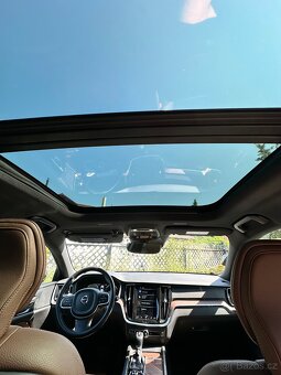 Volvo V60 D3 Momentum 2.0 diesel │ 2020 - 15