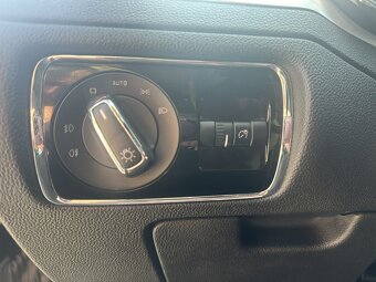Škoda Superb 2.0 TDi 103kW serviska - 15