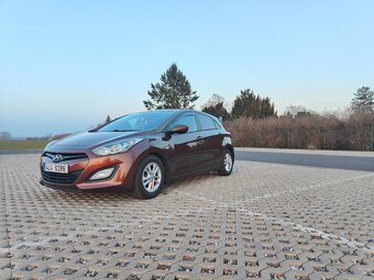 2012 Hyundai i30 - mnoho komfortních úprav - 15