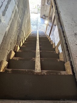 ŠALUNG (BEDNĚNÍ) - BETONOVÝCH SCHODŮ … - 15