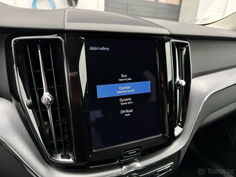 •VOLVO XC60 B4 AWD MOMENTUM PRO, KEYLESS, TAŽNÉ• - 15