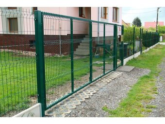 Montáž plotů,montáž 2D a 3D panelů,montáž brány a branky - 15