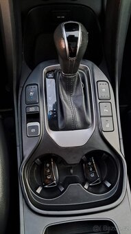 Hyundai Santa Fe 2015 max výbava 113tkm top stav 165kw 8pneu - 15